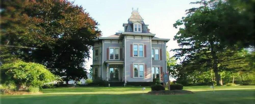 Sutherland House Victorian Bed & Breakfast