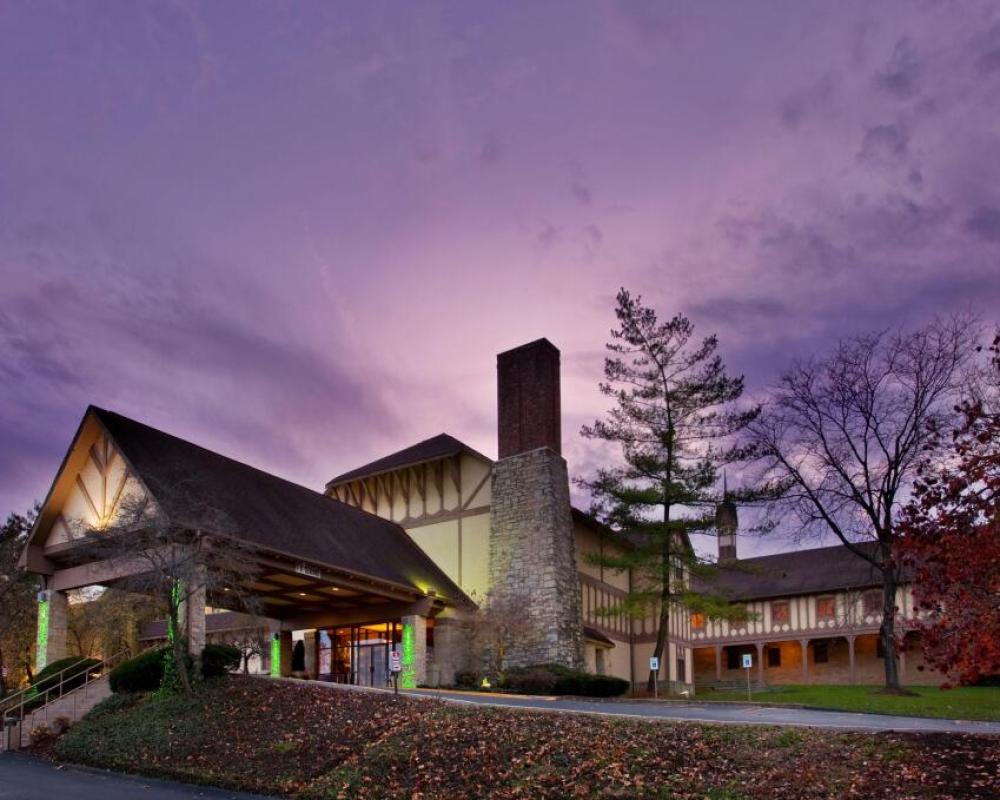 Holiday Inn St. Louis West Six Flags by IHG