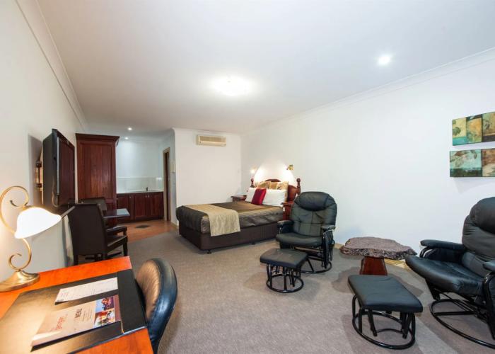 The Georgian Motor Lodge