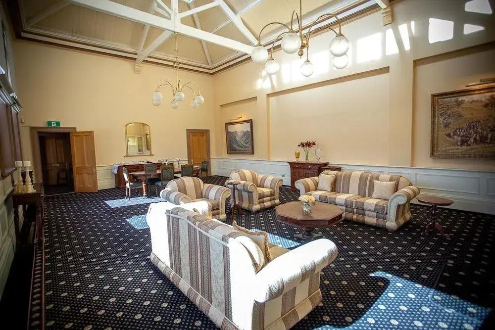 фото Clocktower Suites