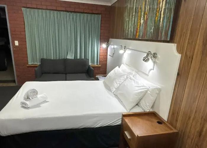Pastoral Hotel Motel Echuca CBD