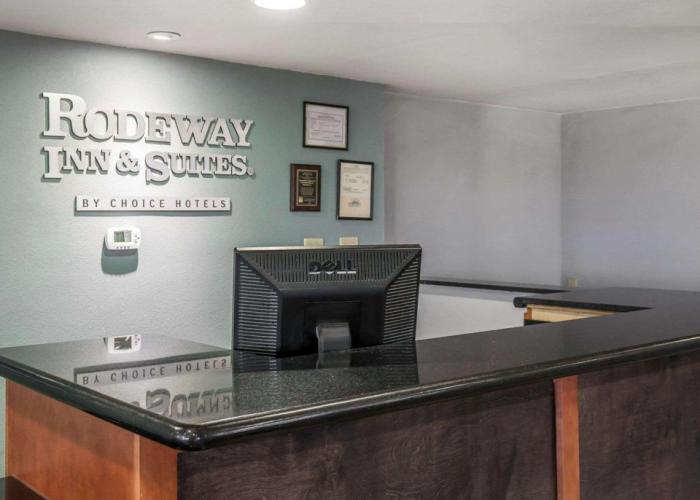 Rodeway Inn & Suites