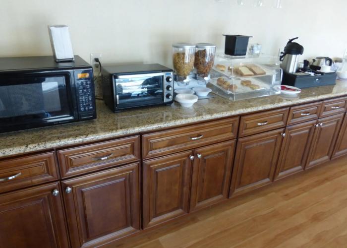 Red Roof Inn Needles