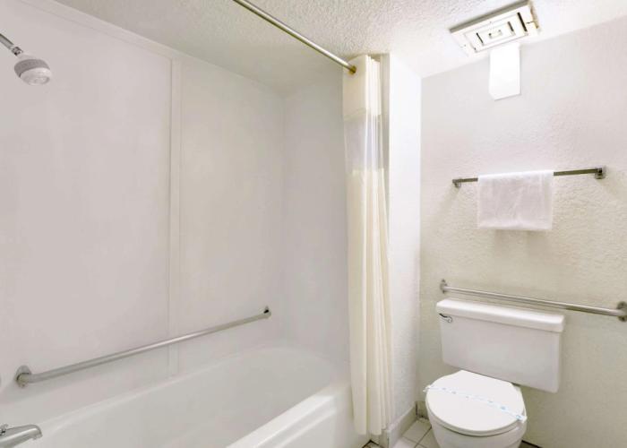 Days Inn & Suites by Wyndham Needles