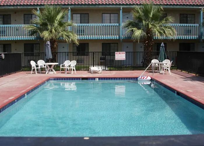 Days Inn & Suites Needles