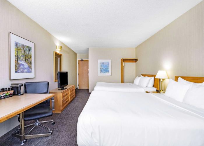 Travelodge by Wyndham Bridgewater