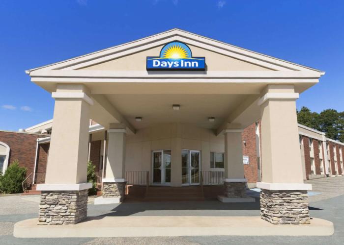 Days Inn & Conference Center by Wyndham Bridgewater