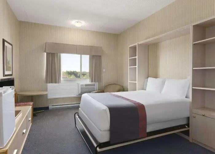 Days Inn & Conference Center - Bridgewater