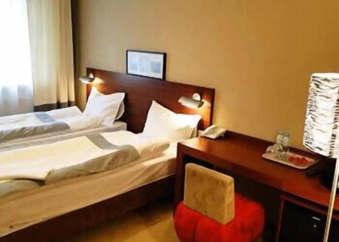 Atrium Hotel