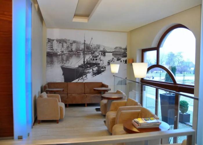 Atrium Hotel