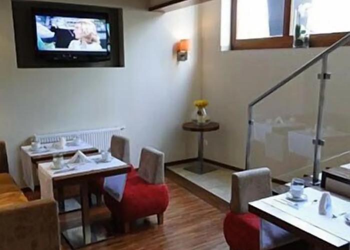 Atrium Hotel