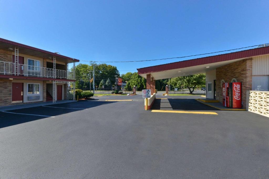 Econo Lodge East Hartford Hwy 5