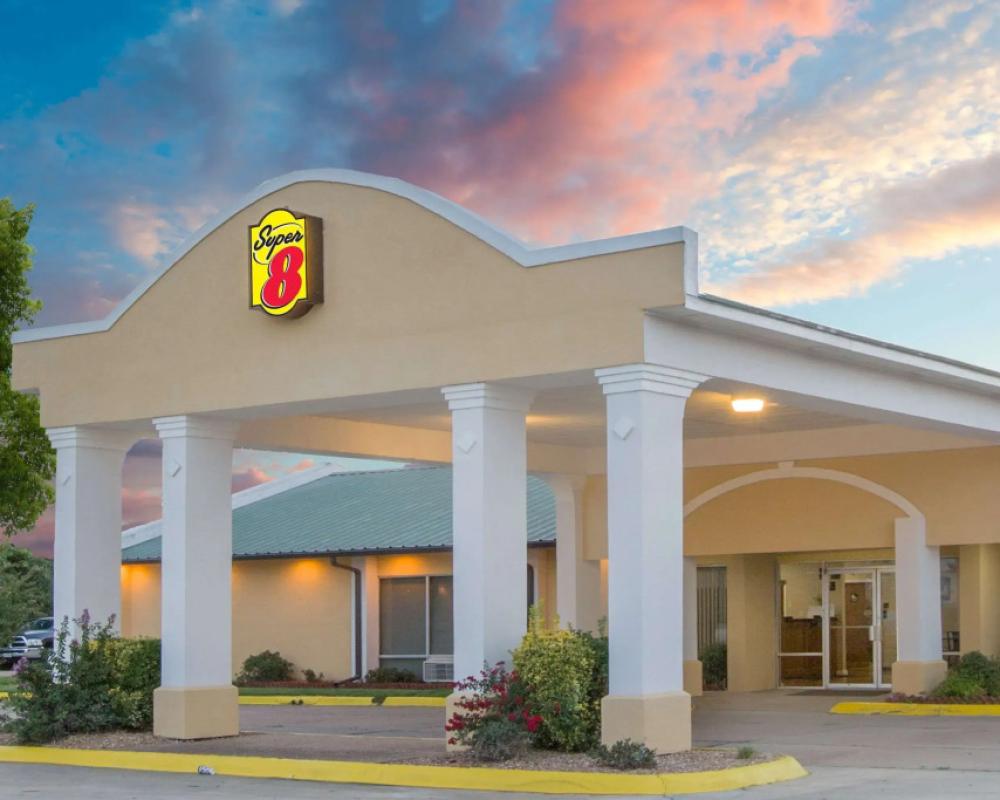 Super 8 by Wyndham Brinkley