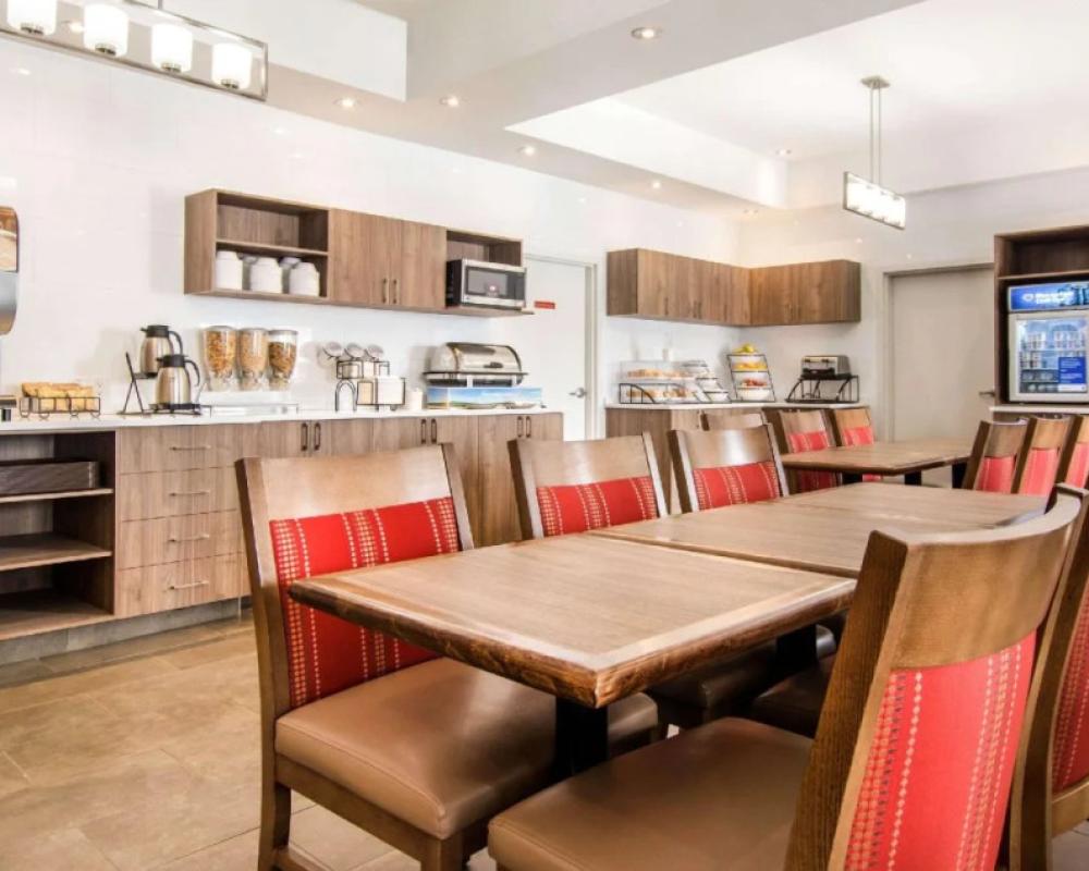 фото Comfort Inn and Suites St Jerome