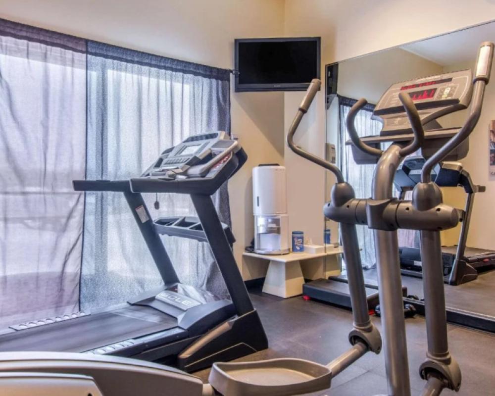 фото Comfort Inn and Suites St Jerome