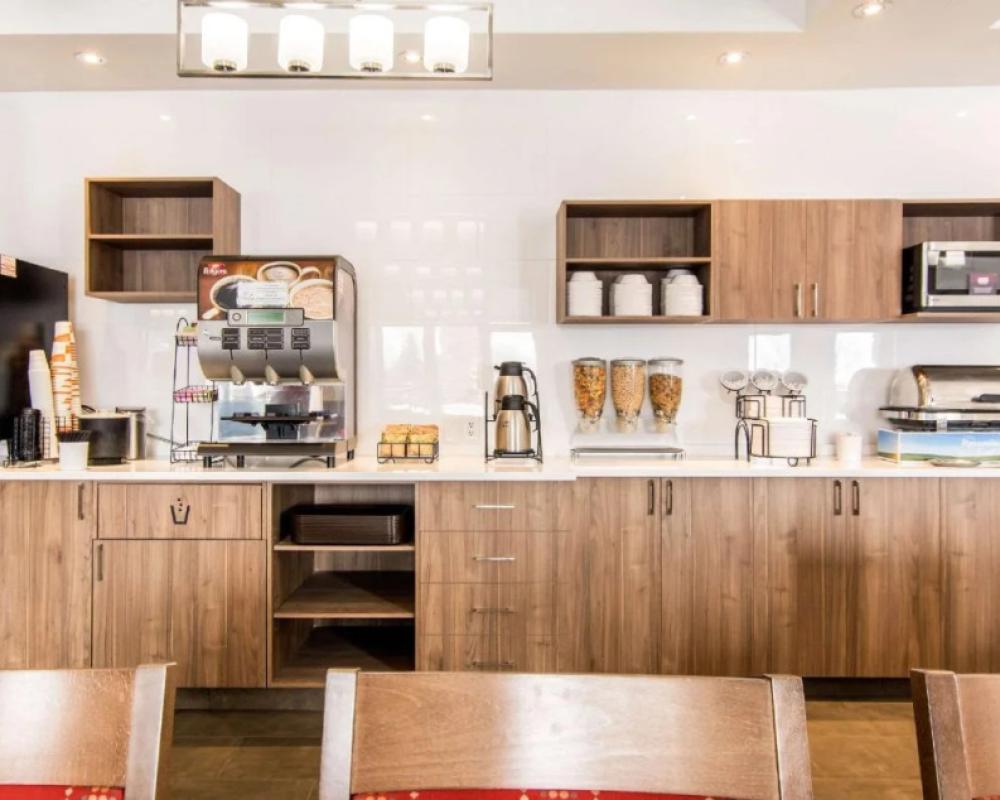 фото Comfort Inn and Suites St Jerome