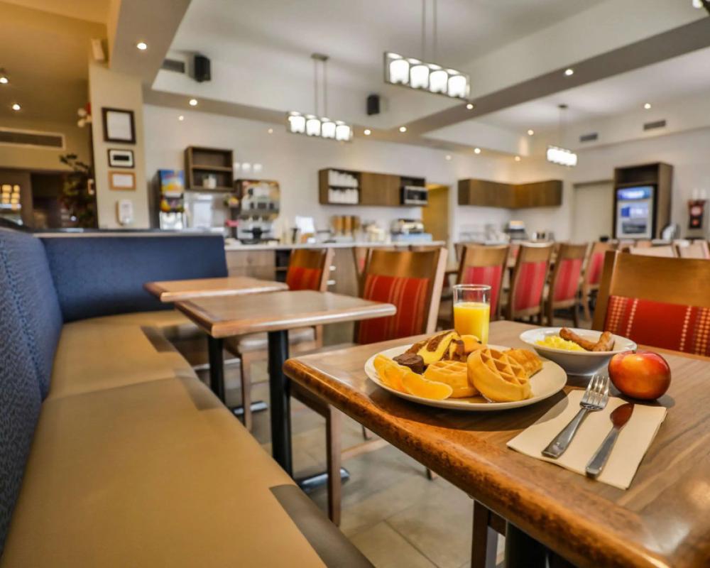 фото Comfort Inn and Suites St Jerome