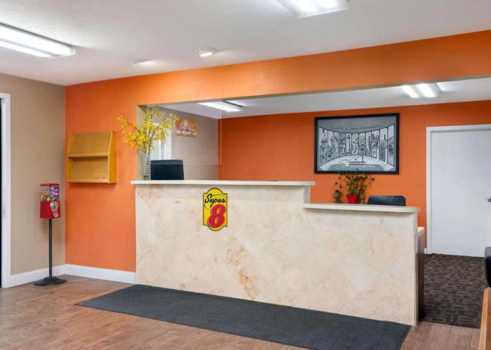 Super 8 by Wyndham Brookhaven