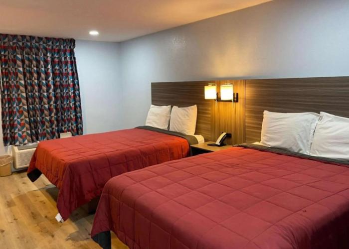 Rodeway Inn & Suites
