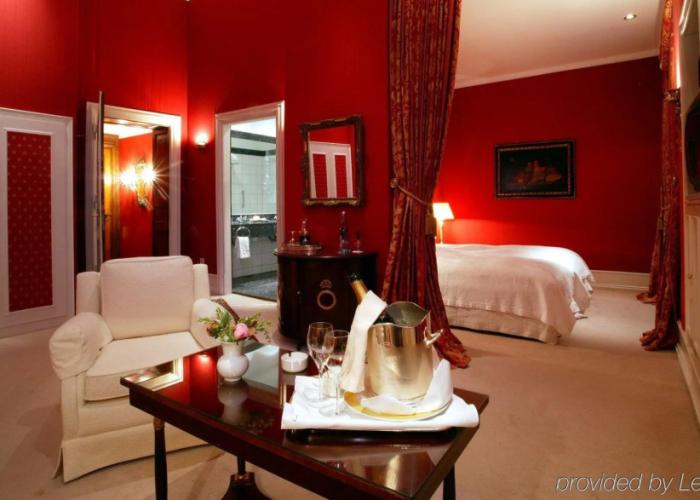 Schlosshotel Hugenpoet
