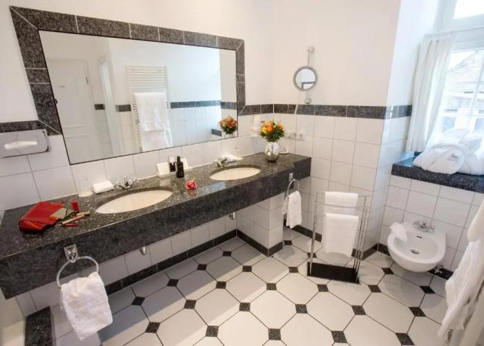 Schlosshotel Hugenpoet