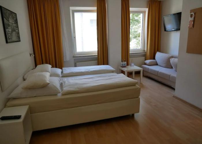 Stadt-gut-Hotel Rheinischer Hof