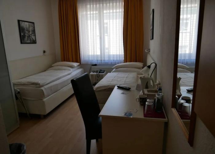 Stadt-gut-Hotel Rheinischer Hof