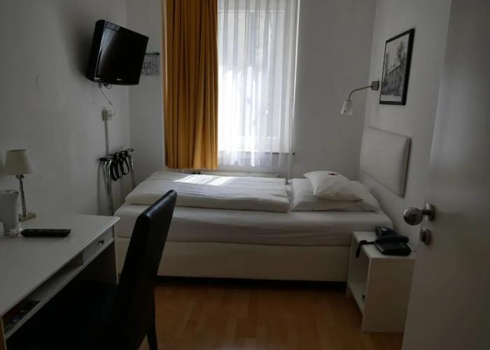 Stadt-gut-Hotel Rheinischer Hof