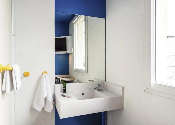 hotelF1 Evreux Sud
