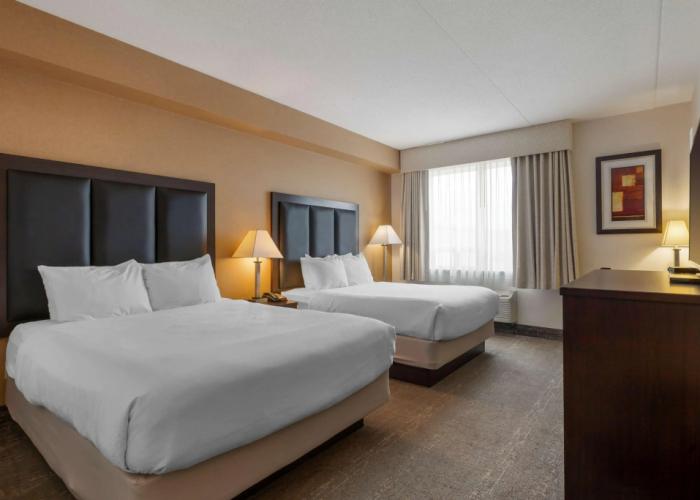 Best Western Plus Burlington Inn & Suites