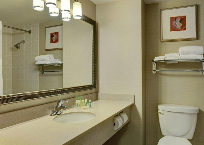 Holiday Inn Burlington Conference Centre by IHG