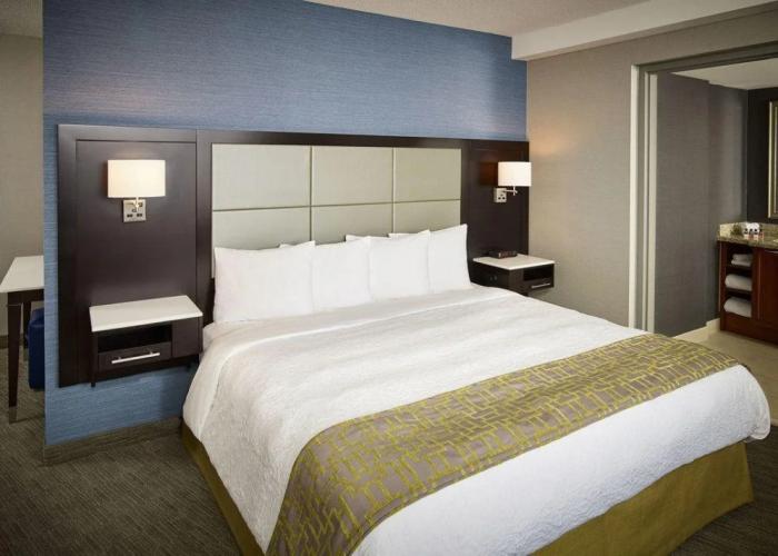 Waterfront Hotel Downtown Burlington