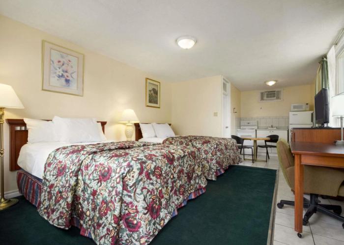 Knights Inn Burlington, ON