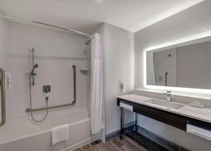 Hampton Inn & Suites by Hilton Burlington Toronto