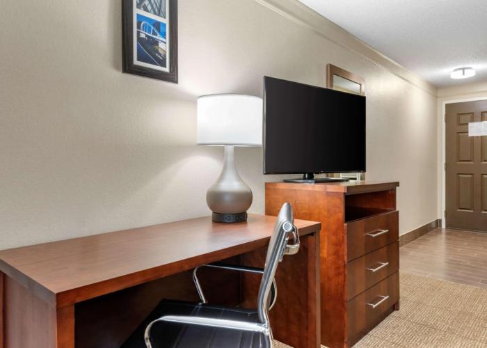 Comfort Inn & Suites Columbus East