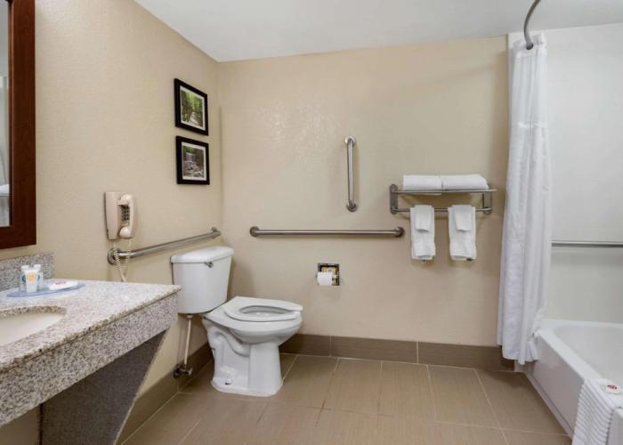 Comfort Inn & Suites Columbus East