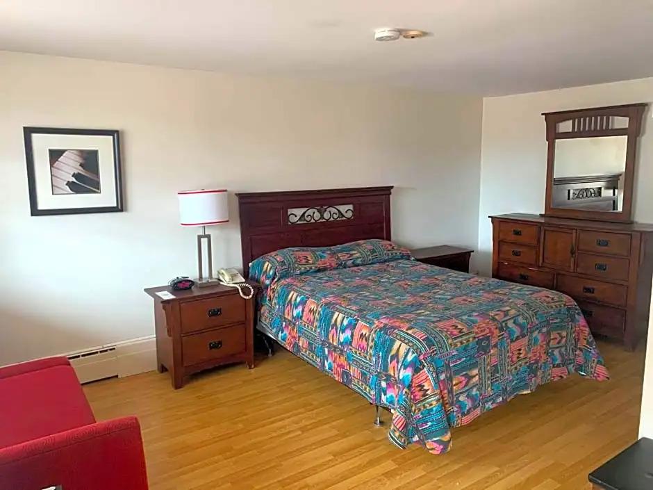 Stonehouse Motel and Restaurant