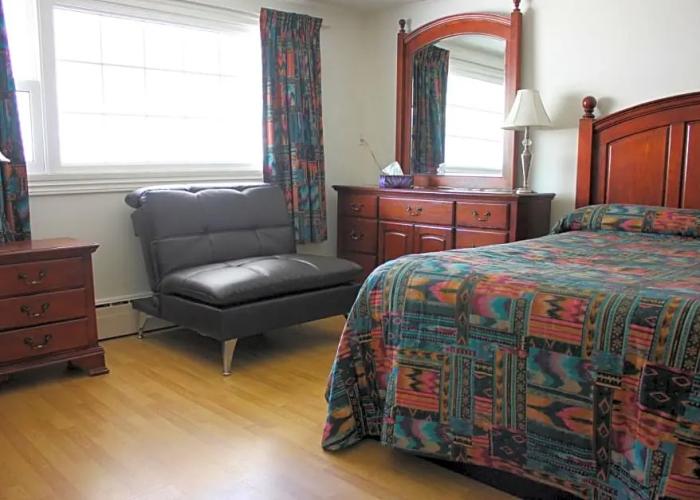 Stonehouse Motel and Restaurant