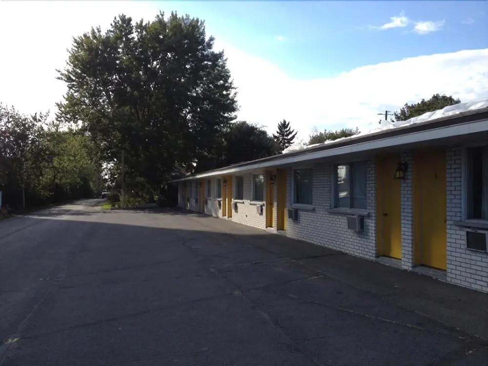 фото Motel Champlain
