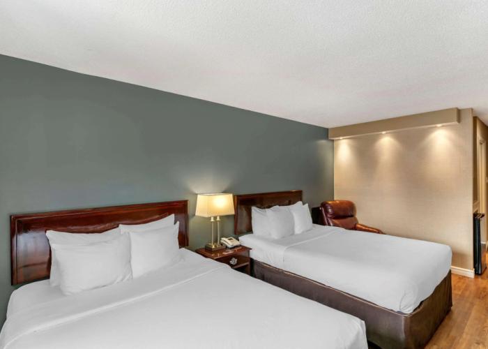 : Econo lodge Hotel Brossard