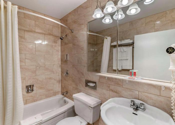 : Econo lodge Hotel Brossard