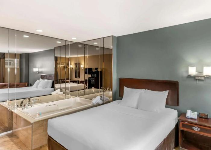 : Econo lodge Hotel Brossard