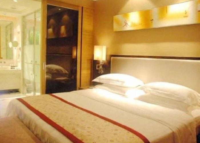 Aile Crown Holiday Hotel