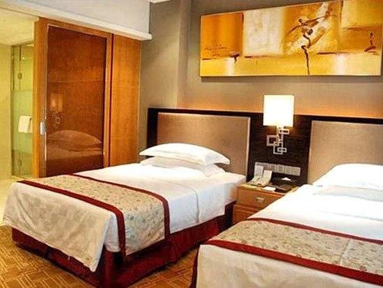 Aile Crown Holiday Hotel