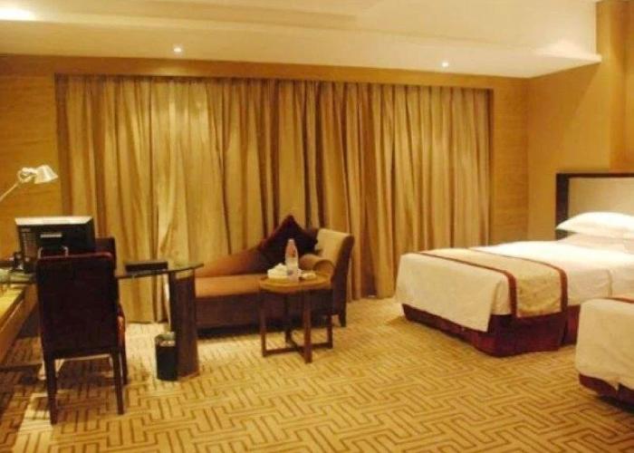 Aile Crown Holiday Hotel