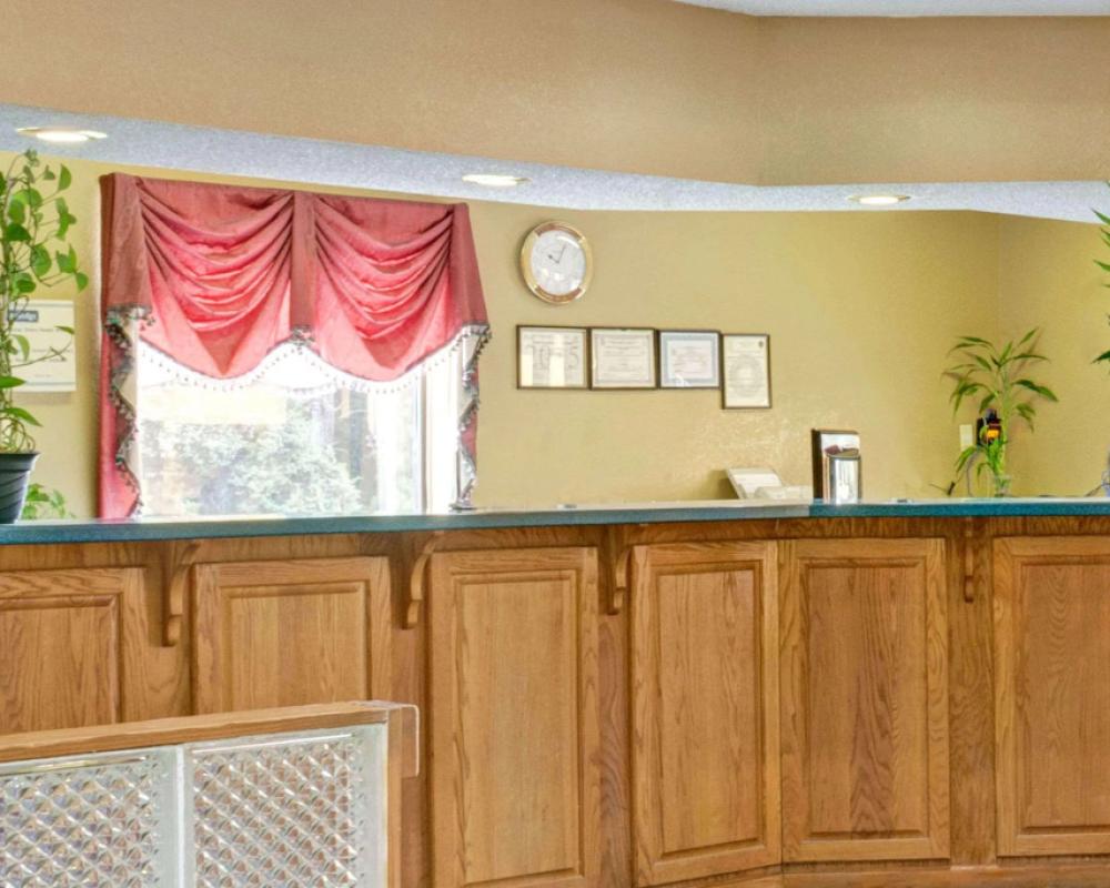 Travelodge by Wyndham Forest Park Atlanta South