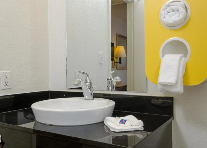 Super 8 by Wyndham Turlock