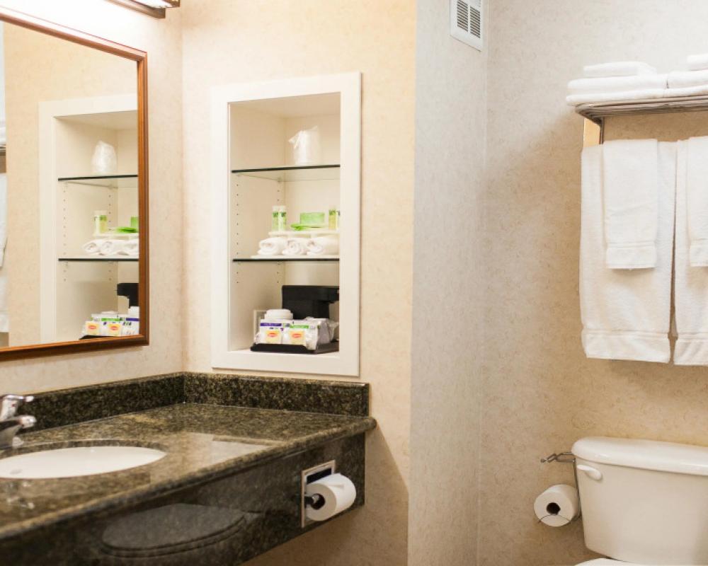 фото Holiday Inn Express and Suites Turlock by IHG