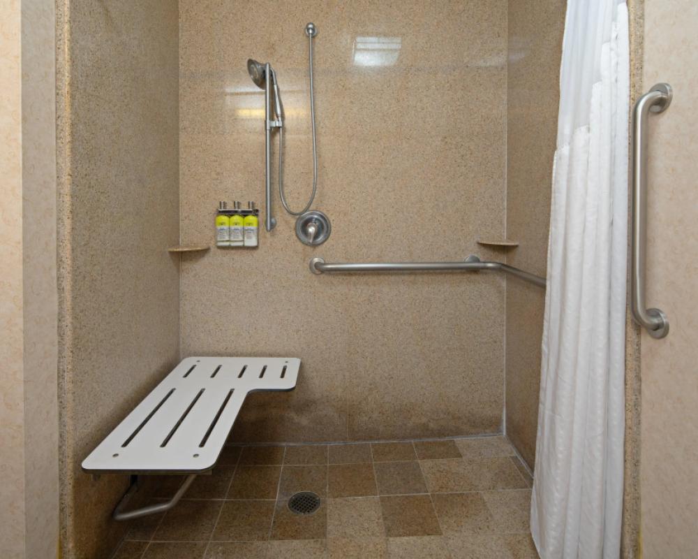 фото Holiday Inn Express and Suites Turlock by IHG