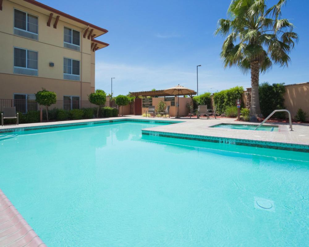 фото Holiday Inn Express and Suites Turlock by IHG